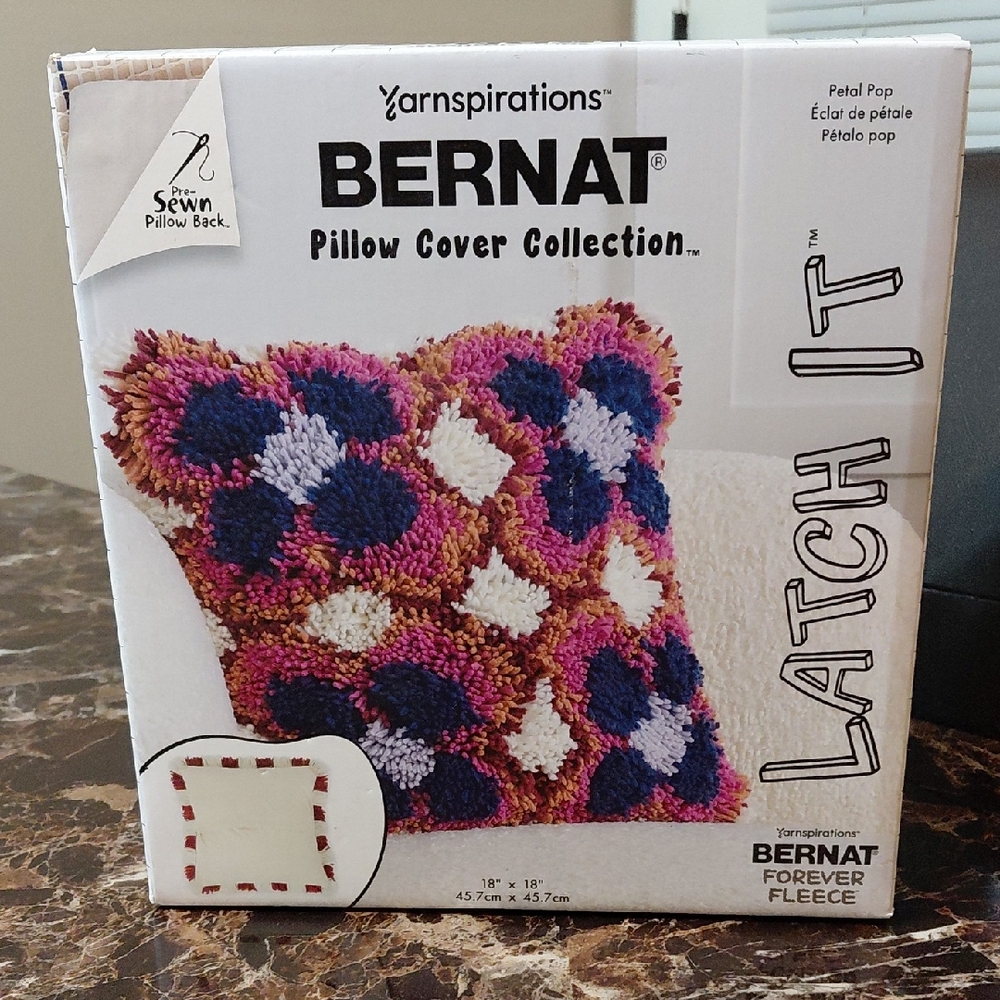 NWT Bernat Latch It Pillow-Petal Pop Kit